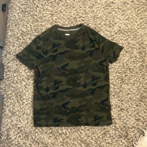 Boys, Old Navy camo Tee shirt size 8